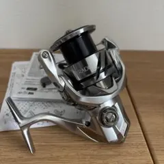 新品未使用‼️ SHIMANO 23STRADIC 4000XG スピニングリールのサムネイル