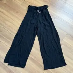 【Bershka】ベルシュカ　フレアパンツ黒色 Mサイズのサムネイル