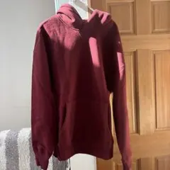 バーガンディ パーカー