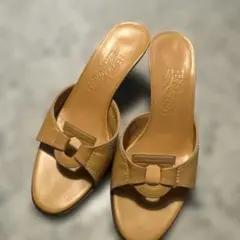 Salvatore Ferragamo サンダル ベージュ 6のサムネイル