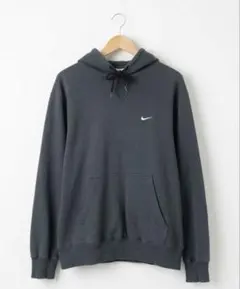 【希少】NIKE ナイキ ワンポイント刺繍ロゴ パーカー