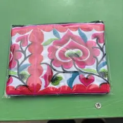 タイの花柄刺繍ポーチ・モン族刺繍
