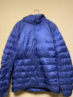 ユニクロ　UNIQLO ウルトラライトダウンシームレスパーカー