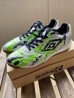 umbro/アクセレイター サラ ワイド IN（UF2TJB02WG）