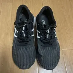 アシックス　マジックスピード　カーボン　ランニングシューズ