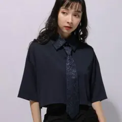 HARE　ハレ　イソザイネクタイツキショートシャツ ジャガード　ネイビーのサムネイル