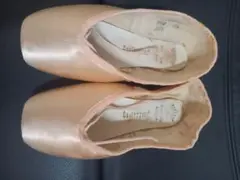 【未使用訳あり】カペジオ　Contempora トゥシューズ　３ 1/2　E幅