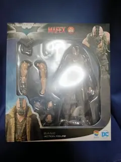 MAFEX No.52 ベイン バットマンの背骨を折った凶悪ヴィラン「ベイン」のアクション
