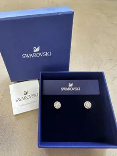 新品未使用 Swarovski スタッドピアス クリスタル ゴールド