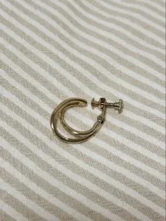 ゴールド　イヤリング　片耳分