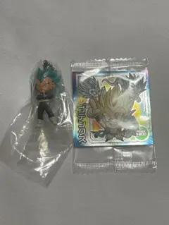 ドラゴンボール　スーパーサイヤ人　キーホルダー　カード