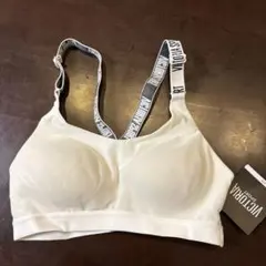 Item thumbnail for item c2523bc1-9f77-4aee-8010-a7e62160100e