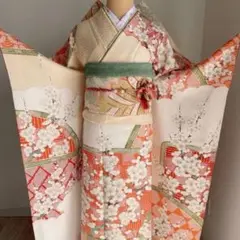正絹振袖　梅　クリーム色　小柄