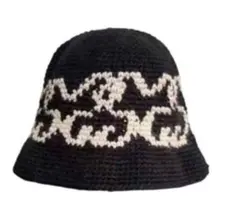 黒と白の編み模様 バケットハット