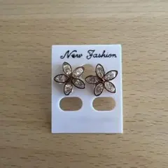 ピアス・ビジューピアス・お花・花・フラワー・スワロフスキー・韓国雑貨・韓国・流行