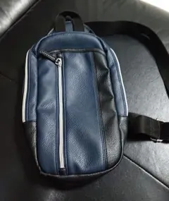 ボディーバック〈ネイビーネット〉美品