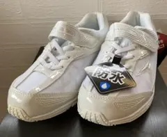 瞬足 スニーカー