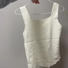 スクエアネック タンクトップ