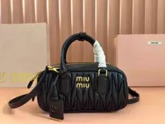 MIU MIU ブラック キルティング ボストンバッグ