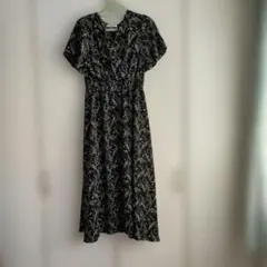フラワープリントロング丈ワンピース