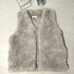 新品　ベージュファーノースリーブベスト　Mサイズ
