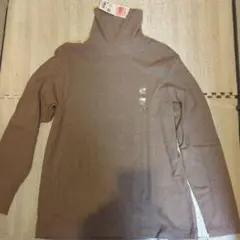 新品未使用品　秋冬服ユニクロ ベージュ タートルネックセーター XLヒートテック