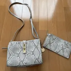 ヘビ柄ショルダーバッグとポーチ お財布セット
