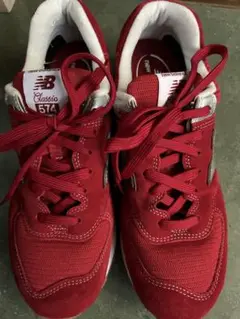 New Balance 574 レッドスニーカー