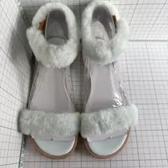 UGG ファーサンダル　水色　23.5cm