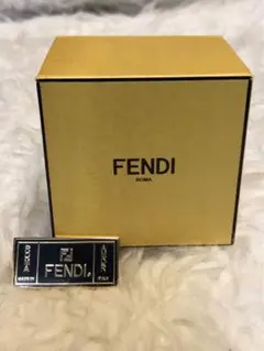 FENDI ラペルピン⭐️他サイトにも掲載⬇️のサムネイル