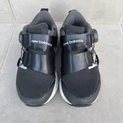 new balance ブラック スニーカー　17.5cm