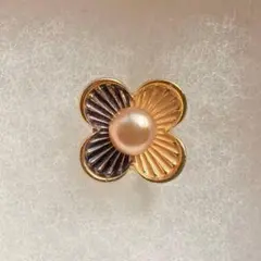 ピンバッジ　一粒パール　ゴールド　お花　ヴィンテージ調　上品　簡易ラッピング付き