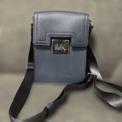 MICHAEL KORS マイケルコース　ネイビー レザー ショルダーバッグのサムネイル