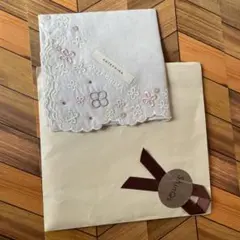 ANTEPRIMA ハンカチ ホワイト 花柄刺繍　新品のサムネイル