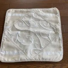 刺繍　アイボリー クッションカバー
