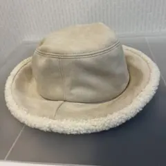 ボア付きクリーム色ハット