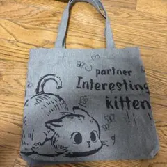 猫のイラスト付きトートバッグ