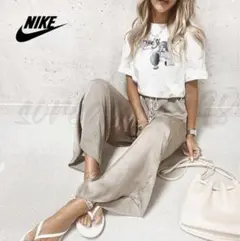 NIKETシャツ　おしゃれ