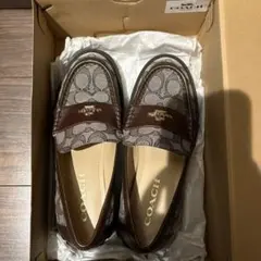COACH ローファーのサムネイル