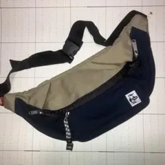 ⑦チャムス　CHUMS ボディバッグ ネイビー/ベージュ