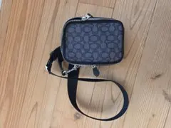 COACH シグネチャー ショルダーバッグのサムネイル