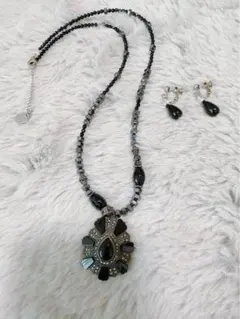 【新品同様】　ainy エイニー　オニキスネックレス　イヤリング　セット