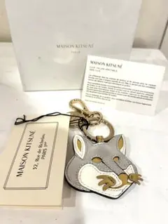 2025年最新】maison kitsune キーホルダーの人気アイテム - メルカリ