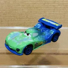 トミカ　カーズ　カルラ・ヴェローゾ　スタンダードタイプ　廃盤品
