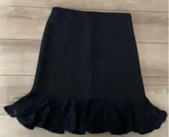 新品未使用　黒 レース 花柄　スカート　フリル裾 ひざ丈スカート