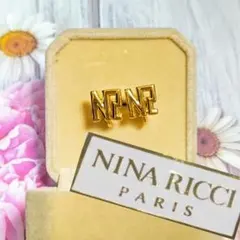 NINA RICCIのロゴデザインのスクエア型上品イヤリング　レトロヴィンテージ