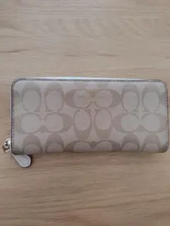 Coach ロゴパターン 長財布 ベージュ