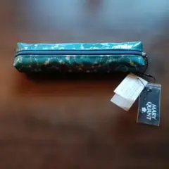 新品タグ付き　マリークワント　ペンケース星柄の布製筆箱 薄緑色