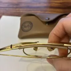 Ray-Ban アビエーター サングラス ゴールド