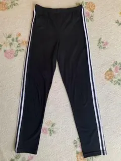 ★美品★レギンス　２本ライン　ヨガなど